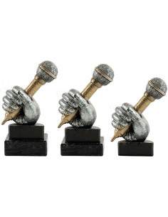 Trofeo mano y micrófono 2